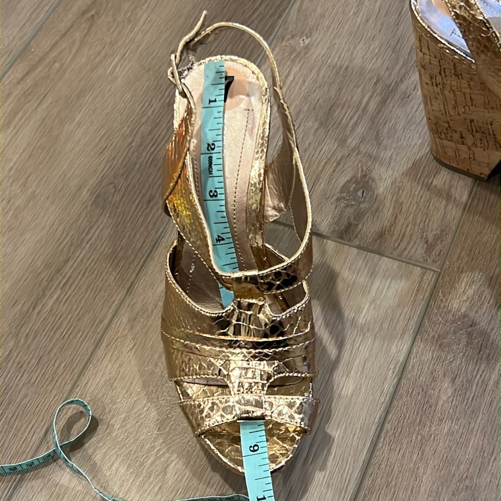 BCBGeneration Edelle Chunky Cork Wedges Platforms Rose Gold Size 7B - Picture 16 of 16